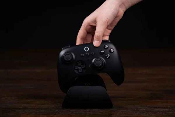 8Bitdo Ultimate Bluetooth Controller With Charging Dock (9)
